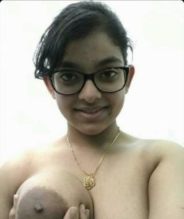 Sexy Paki Girl Few Nude Pics