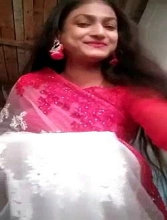Cute Bangladeshi Girl Showing Her Boobs and Pussy