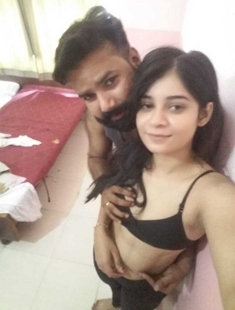 Beautiful Cute Indian Sexy Girl Nude Blowjob Video