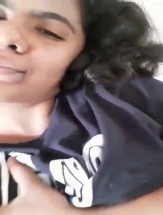 Sri Lankan Cute Girl Fingering Her Pussy So Hard