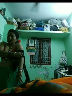 Mallu Aunty Chnaging Cloths record In Hidden Cam 1