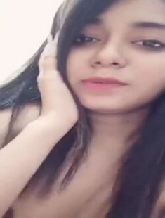 Desi Young Bengali Girl Showing Boobs And Pussy