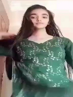 Beautiful Paki Girl Showing For Lover